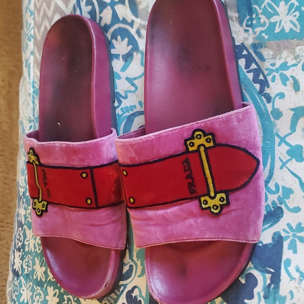 Authentic Prada sandals - Picture 2 of 9